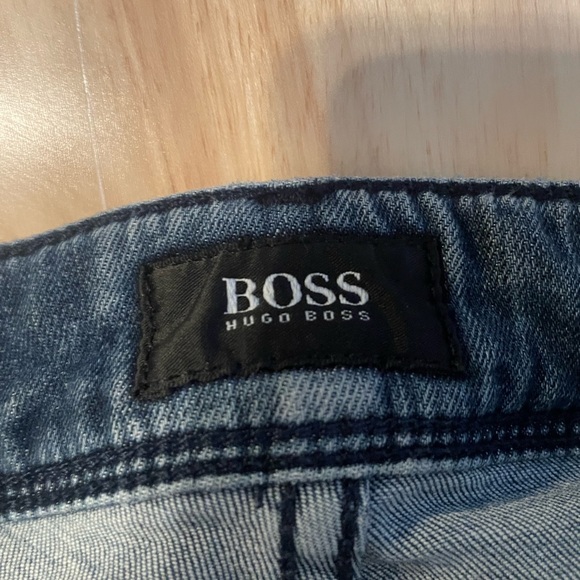 Hugo Boss Tapered Jeans - Picture 3 of 5